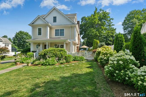43 Catoonah St, Ridgefield, CT, 06877-4412 | Card Image
