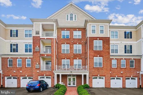 401-44605 York Crest Ter, ASHBURN, VA, 20147-5725 | Card Image