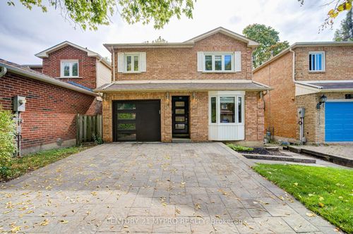 11 Sundown Crt, Thornhill, ON, L4J3V4 | Card Image