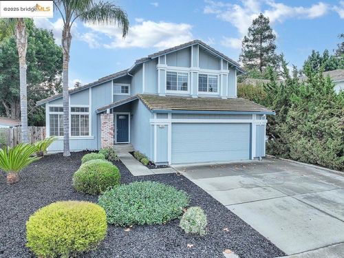 1060 Amanda Cir, Brentwood, CA, 94513-1471 | Card Image