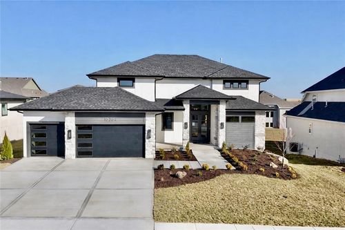 16800 Parkhill St, Overland Park, KS, 66221-2566 | Card Image