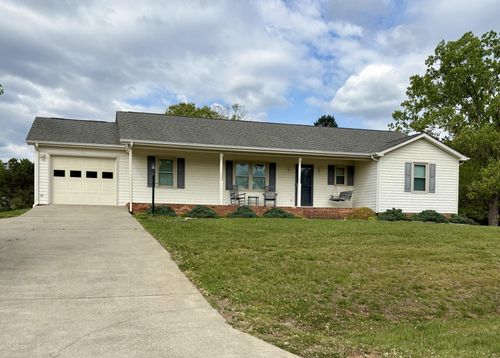 511 Darrell Ln, Hurt, VA, 24563-2064 | Card Image