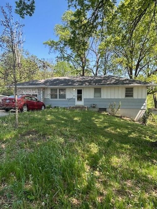 3737 N Walrond Ave, Kansas City, MO, 64117-2211 | Card Image