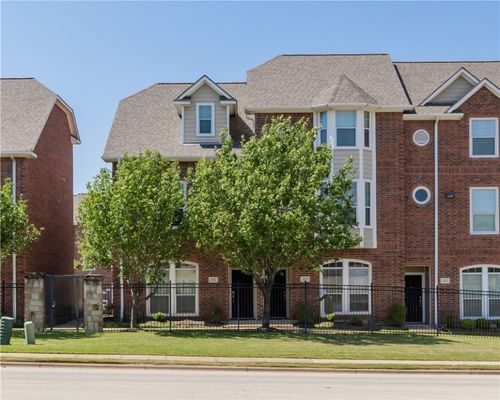 apt-302-305 Holleman Dr E, College Station, TX, 77840-7063 | Card Image