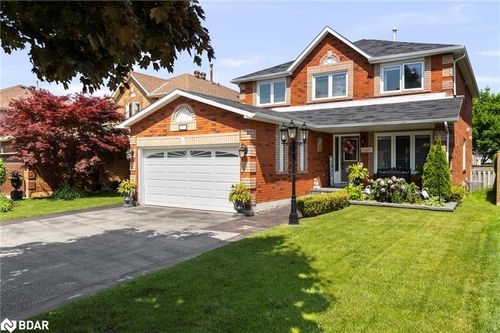 90 Bishop Dr, Barrie, ON, L4N7P4 | Card Image