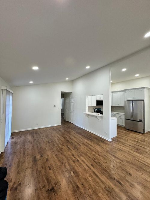 1944 Navarone Dr, Naperville, IL, 60565-2106 | Card Image