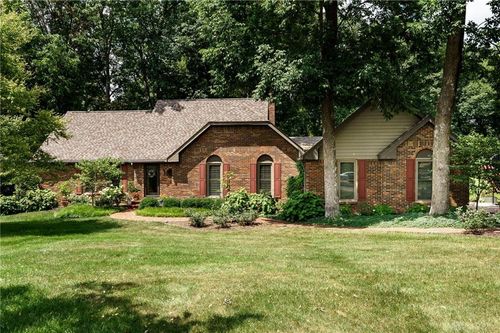 7600 Whispering Oaks Trl, Tipp City, OH, 45371-9226 | Card Image