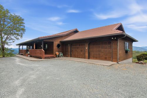 700 Cienaga Ln, Grants Pass, OR, 97526-7221 | Card Image