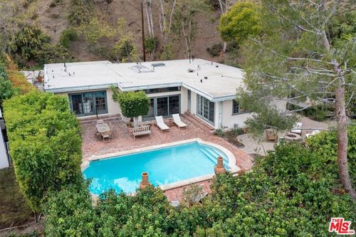 10216 Cielo Dr, Beverly Hills, CA, 90210 | Card Image