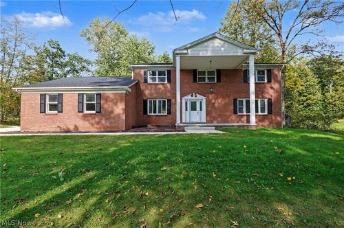 6785 Tanglewood Dr, Boardman, OH, 44512-4926 | Card Image