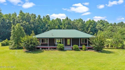 7425 White Oak River Rd, Maysville, NC, 28555-7088 | Card Image
