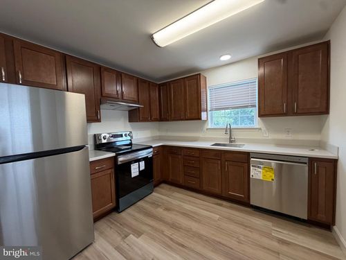 70 Sequoia Dr, BERLIN, NJ, 08009-1424 | Card Image