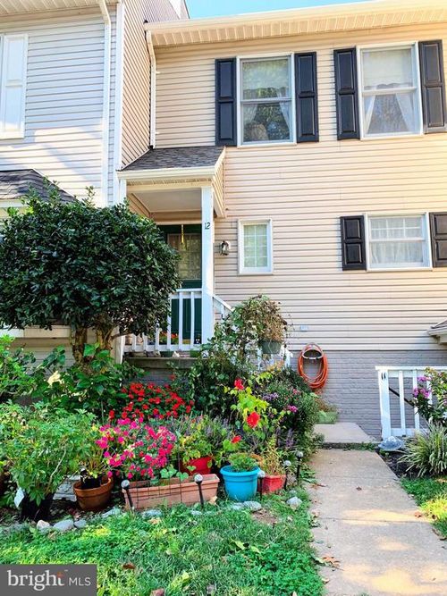 12 Stonewall Ct, MIDDLEBURG, VA, 20117-2689 | Card Image