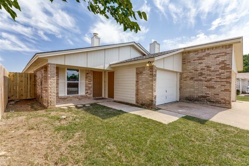 3217 & 3219 Green Ridge Street, Fort Worth, TX, 76133 | Card Image