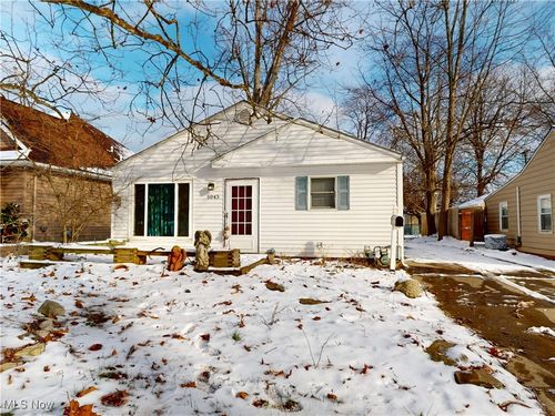 5043 Forest Rd, Mentor, OH, 44060-1307 | Card Image