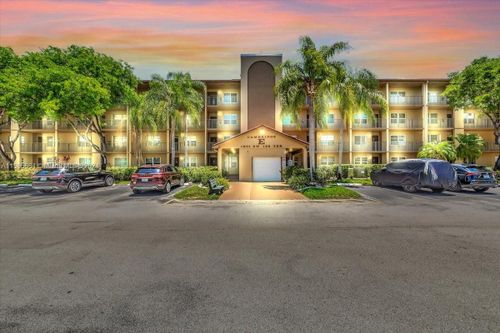 303e-1201 Sw 128th Ter, Pembroke Pines, FL, 33027 | Card Image