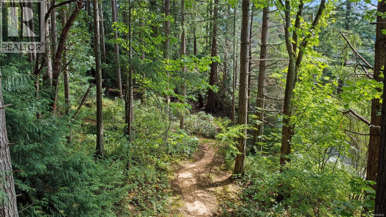 Land in Saanich 3