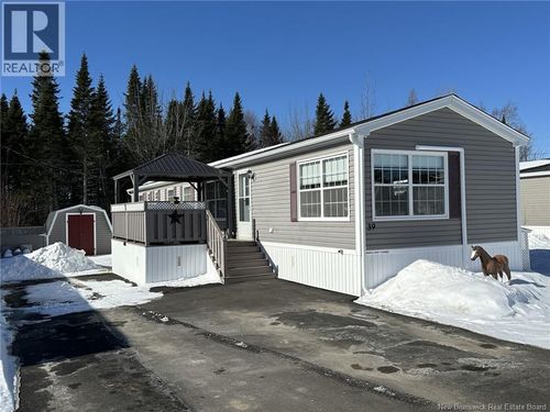 39 Shannon St, Fredericton, NB, E3G0C6 | Card Image