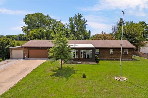 12086 Mike Rd, Lexington, MO, 64067-7158 | Card Image