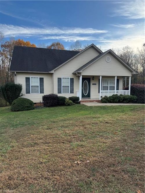 1590 Sunbridge Ct, Winston-Salem, NC, 27103-2808 | Card Image