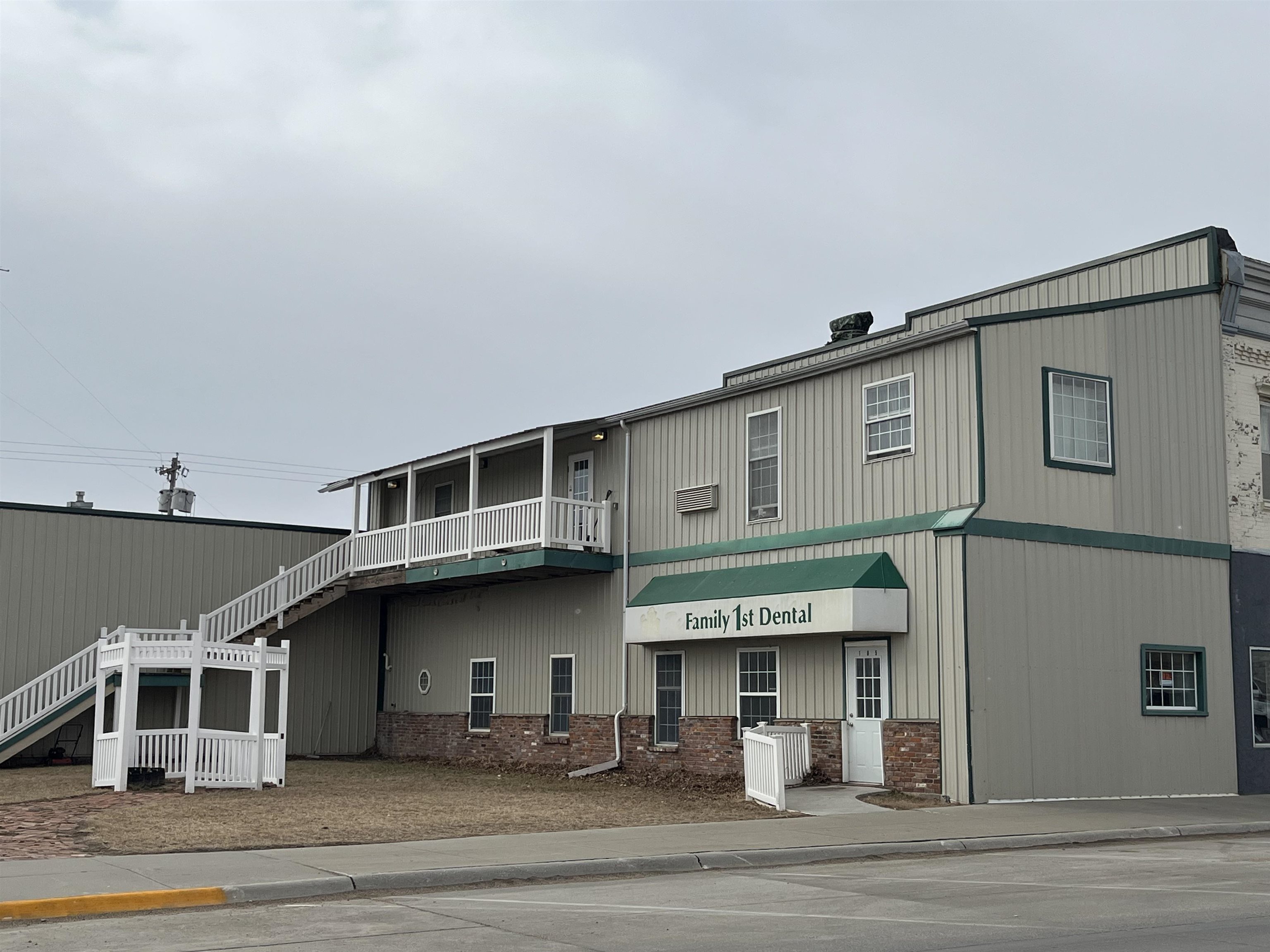 105 W Broadway St, Randolph, NE 68771