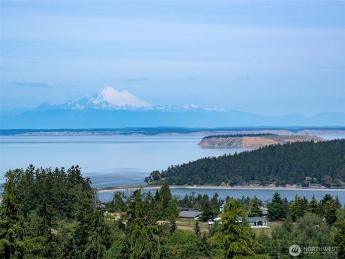 327 Clearview Ln, Sequim, WA, 98382-8495 | Card Image