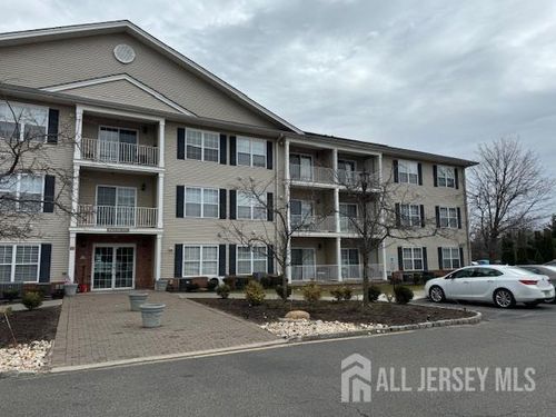 71 Liddle Ave, Edison, NJ, 08837-3108 | Card Image