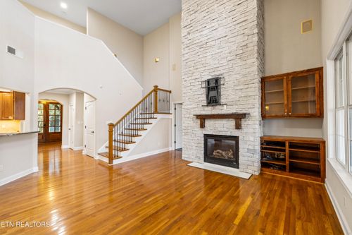 10033 Autumn Valley Ln, Knoxville, TN, 37922-4254 | Card Image