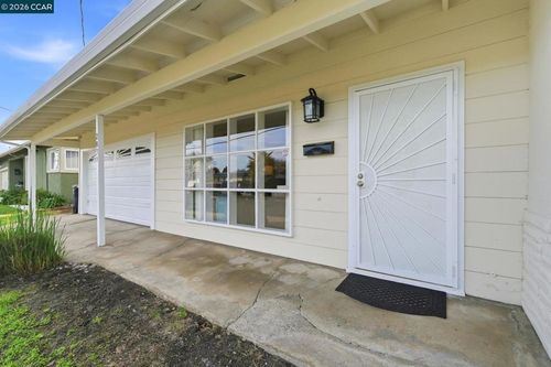 2831 Richard Ave, Concord, CA, 94520-5511 | Card Image