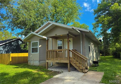 868 East Street, Lebanon, MO, 65536 | Card Image