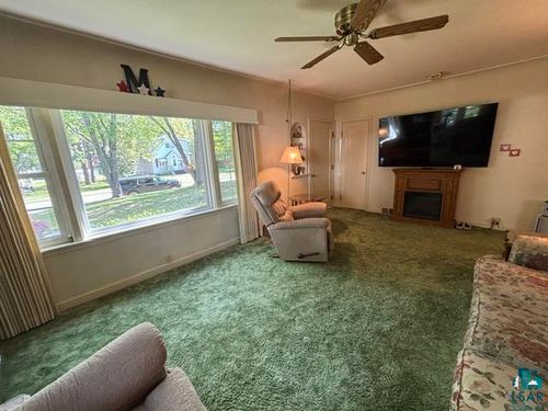 3809 2nd Ave E, Hibbing, MN, 55746-2910 | Card Image
