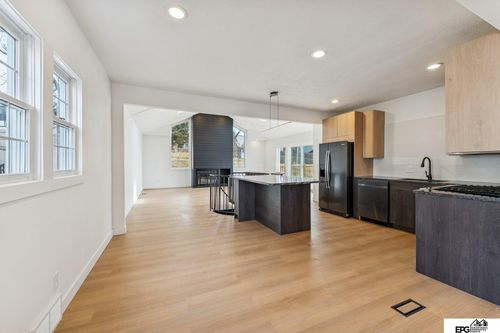 2109 S 61st Avenue, Omaha, NE, 68106 | Card Image