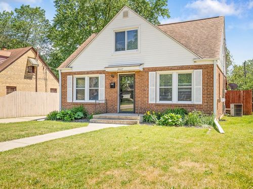 3447 Broadway, ROCKFORD, IL, 61108-5944 | Card Image