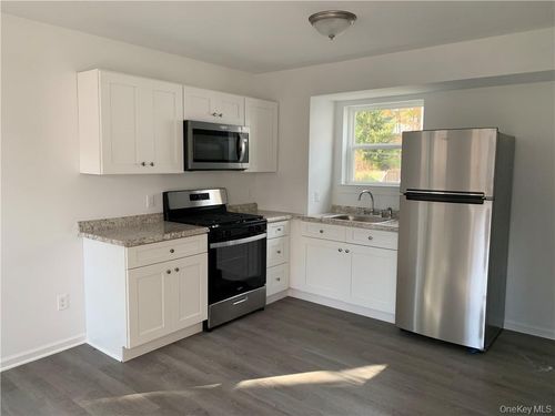 b-9 Poplar St, Warwick, NY, 10990-1219 | Card Image
