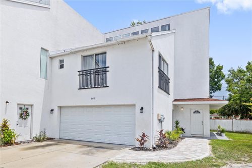 9415 Citrus Glen Pl, TAMPA, FL, 33618-4027 | Card Image