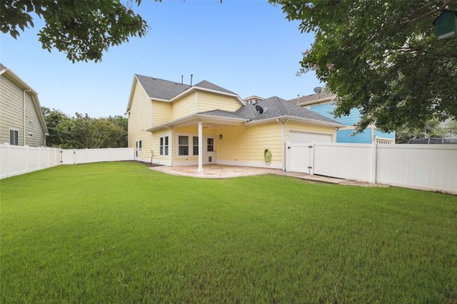 1005 Greenview Ln, House other with 3 bedrooms, 3 bathrooms and null parking in Savannah TX | Image 25