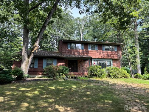 4 Amanda Ct, East Brunswick, NJ, 08816-3525 | Card Image