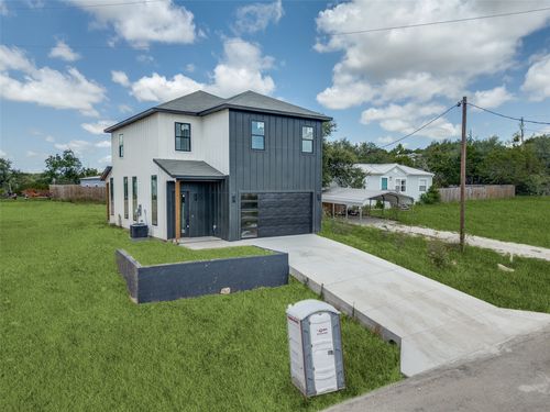 2518 Elk Trl, Granbury, TX, 76048-2718 | Card Image