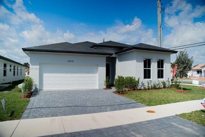 22420 Sw 124 Ct, House other with 4 bedrooms, 3 bathrooms and null parking in Miami FL | Image 1