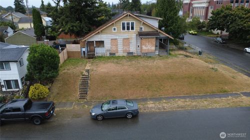 1703 Oakes Ave, Everett, WA, 98201-2335 | Card Image
