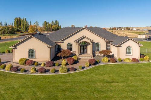 6751 Road E Ne, Moses Lake, WA, 98837-9205 | Card Image