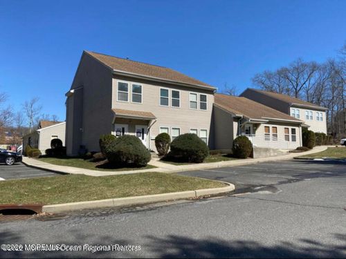 c6-405 Bridge Plaza Dr, Manalapan, NJ, 07726-1735 | Card Image