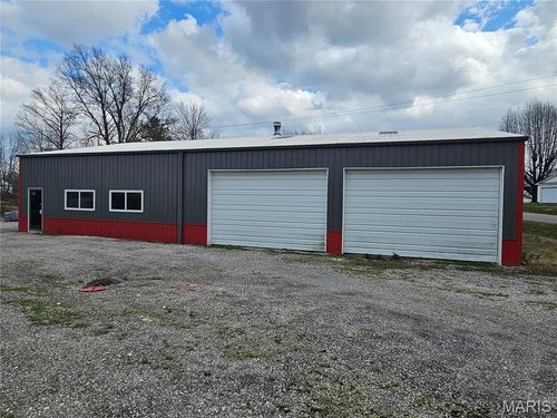 2404 State St, Chester, IL, 62233-1146 | Card Image
