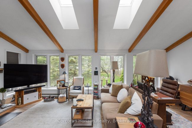 2517 Honey Harbour Rd, House other with 2 bedrooms, 2 bathrooms and 8 parking in Port Severn ON | Image 9