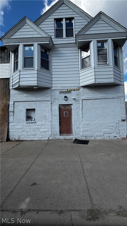 8413 Superior Ave, Cleveland, OH, 44103-2931 | Card Image