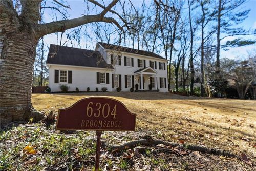 6304 Broomsedge Trl, Peachtree Corners, GA, 30092-1810 | Card Image