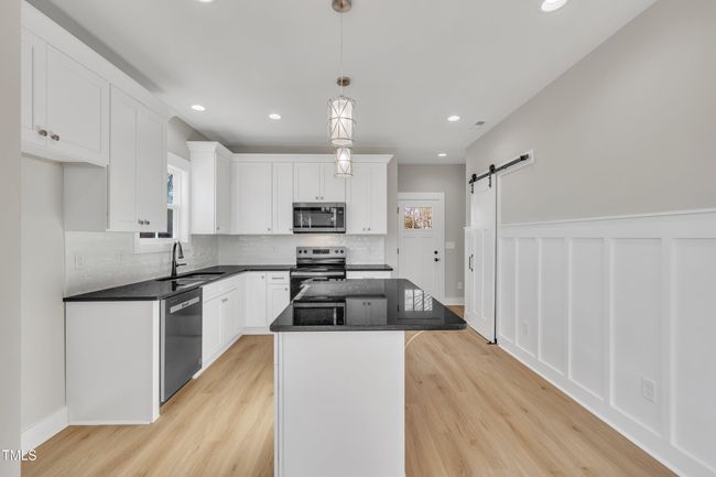 12-617 Ray St-20 | Image 16