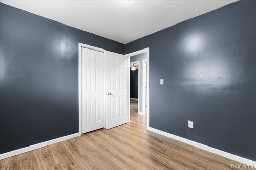 15892 Patton St, Detroit, MI, 48223-1110 | Card Image