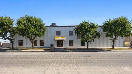 6379 7th St, Bakersfield, CA, 93304 | Card Image