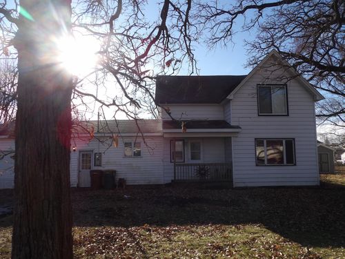 303 Center St, Freeborn, MN, 56032-2247 | Card Image